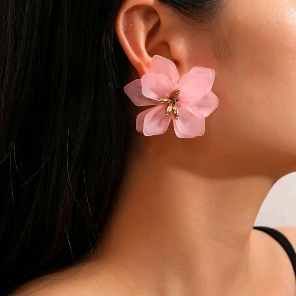Pink Gold Dual Layered Preserved Flower Petal Decoration Earrings NWT